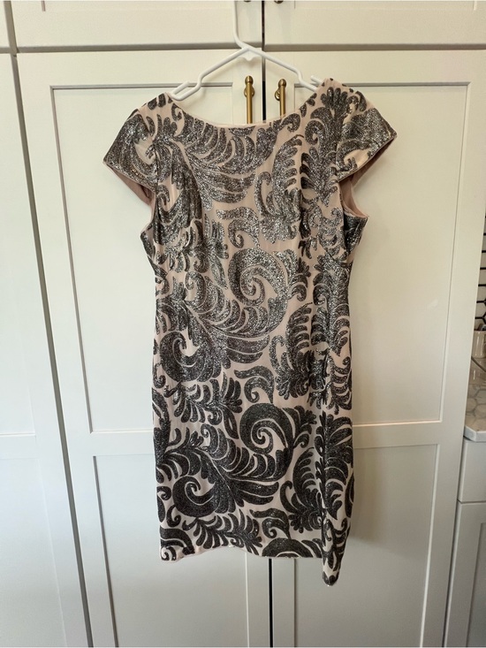 Adrianna Papell Dresses & Skirts - Adrianna Papell Dress with Platinum Sequin Pattern
